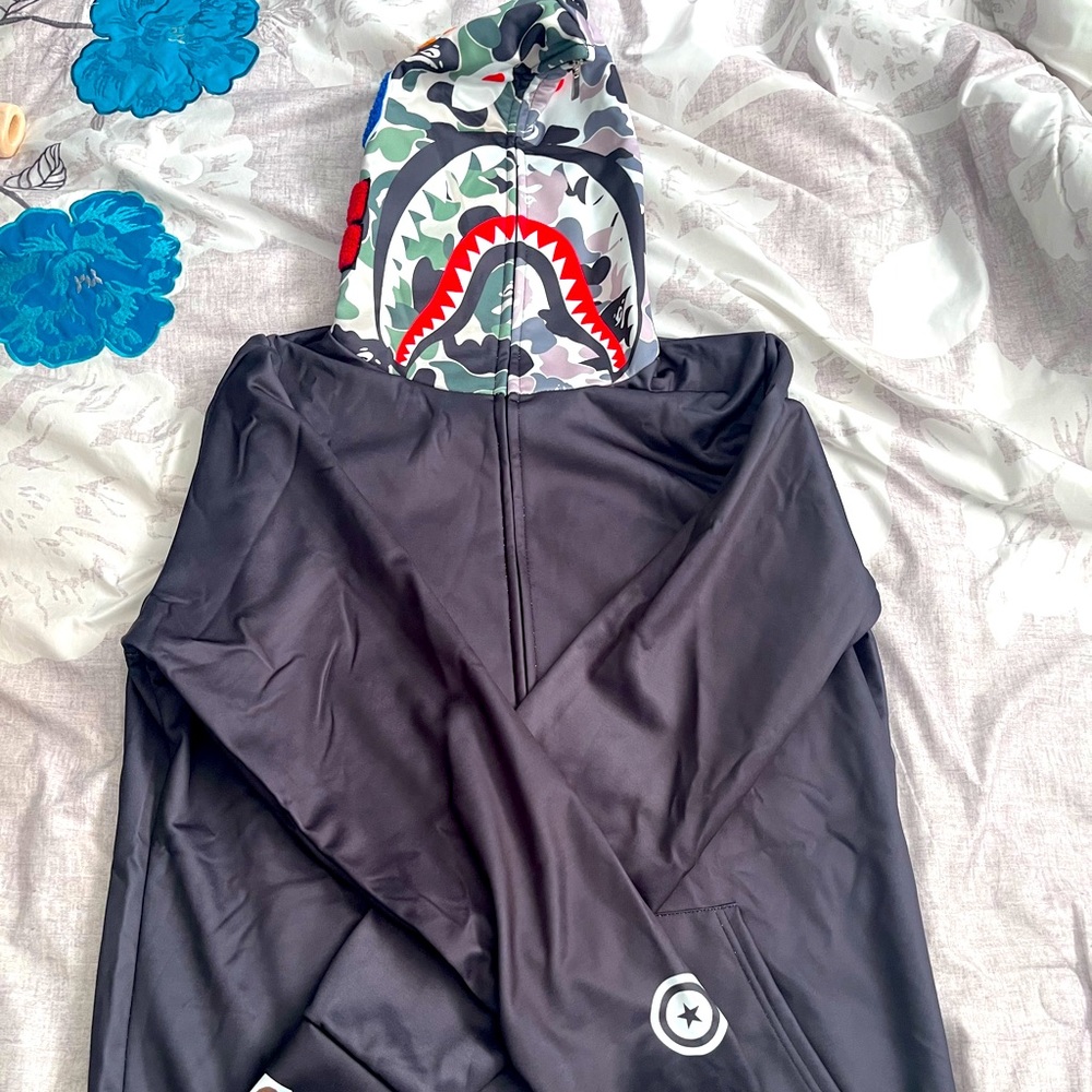 Men Eudolah Shark hoodie NWOT